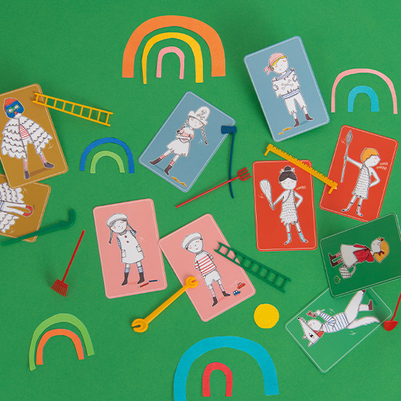holiday, weekend and travel games for kids - includes mikado, juggling balls, tangram