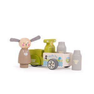 Grande Famille milk delivery tricycle with Albert
